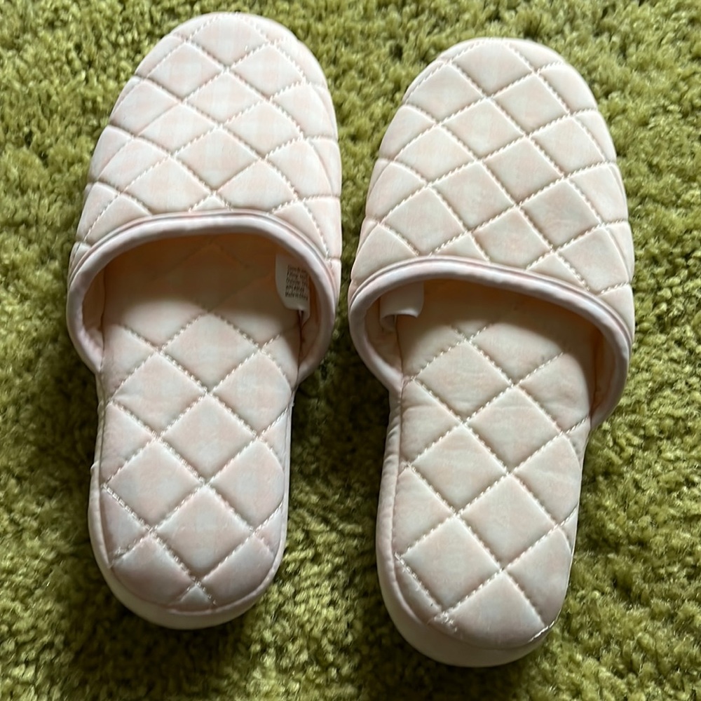 Women’s slippers